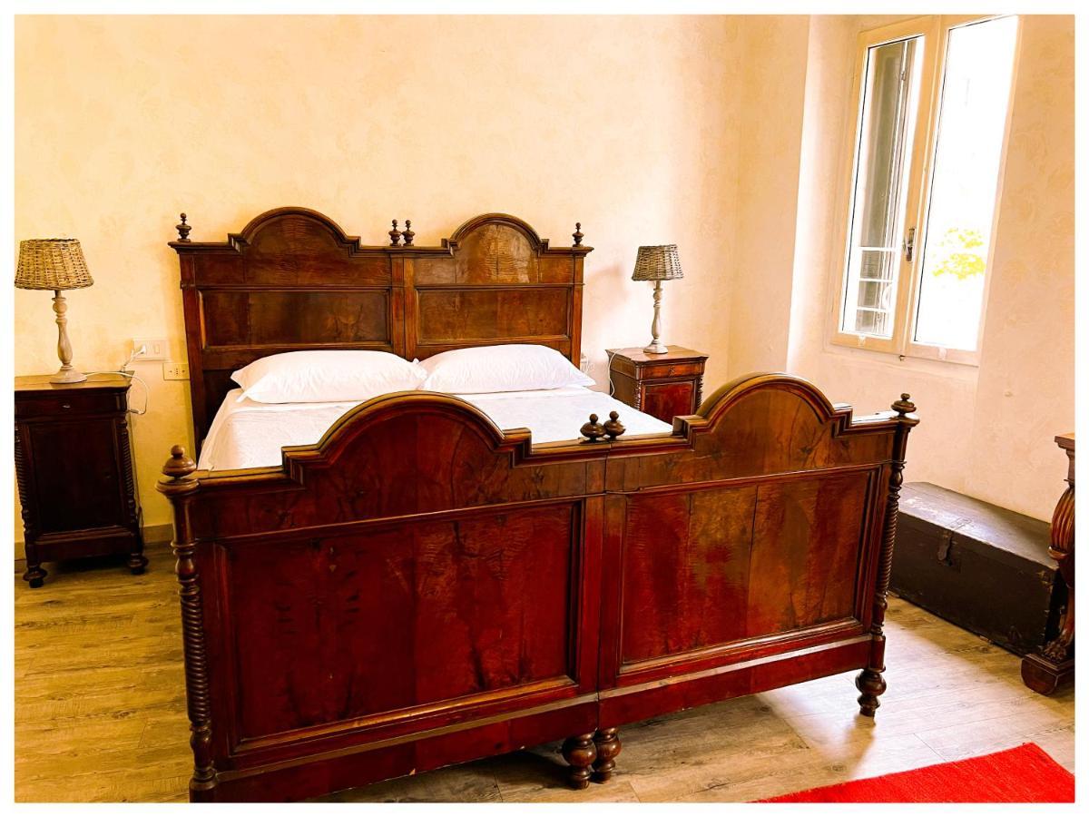 Villa Casale storico Enzo Castelnuovo del Garda Esterno foto